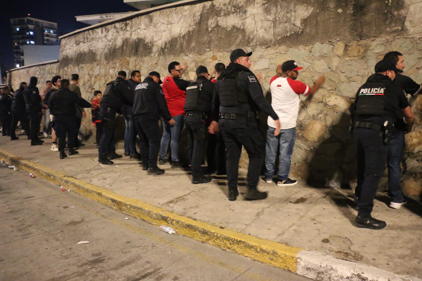 Por andar en riñas, detienen a 8 personas en sábado carnavalero en Mazatlán