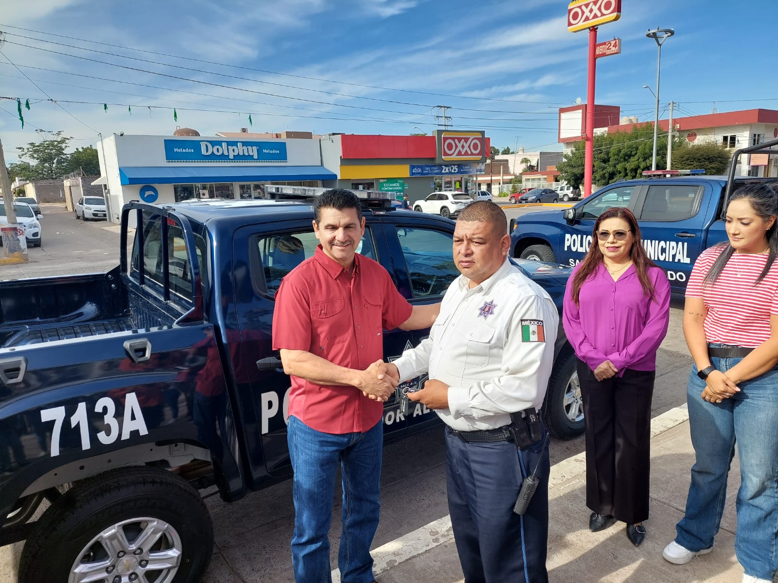 Reciben elementos de la DSPyTM en Salvador Alvarado patrulla y uniformes nuevos