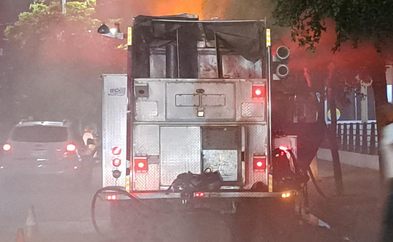 Se incendian una camioneta y una cuatrimoto en una vivienda de Guasave