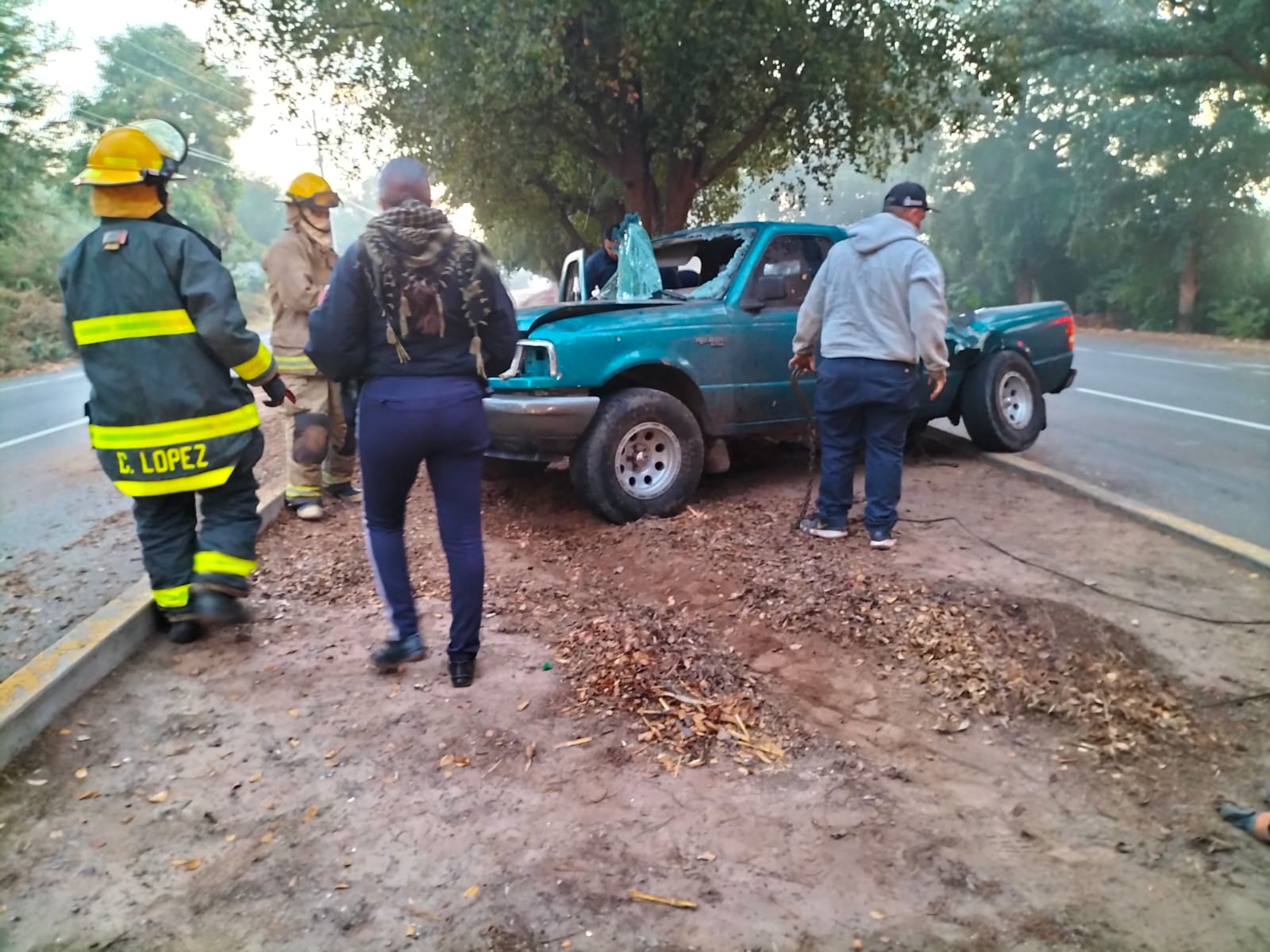 Se vuelca policía municipal en Navolato y queda lesionado
