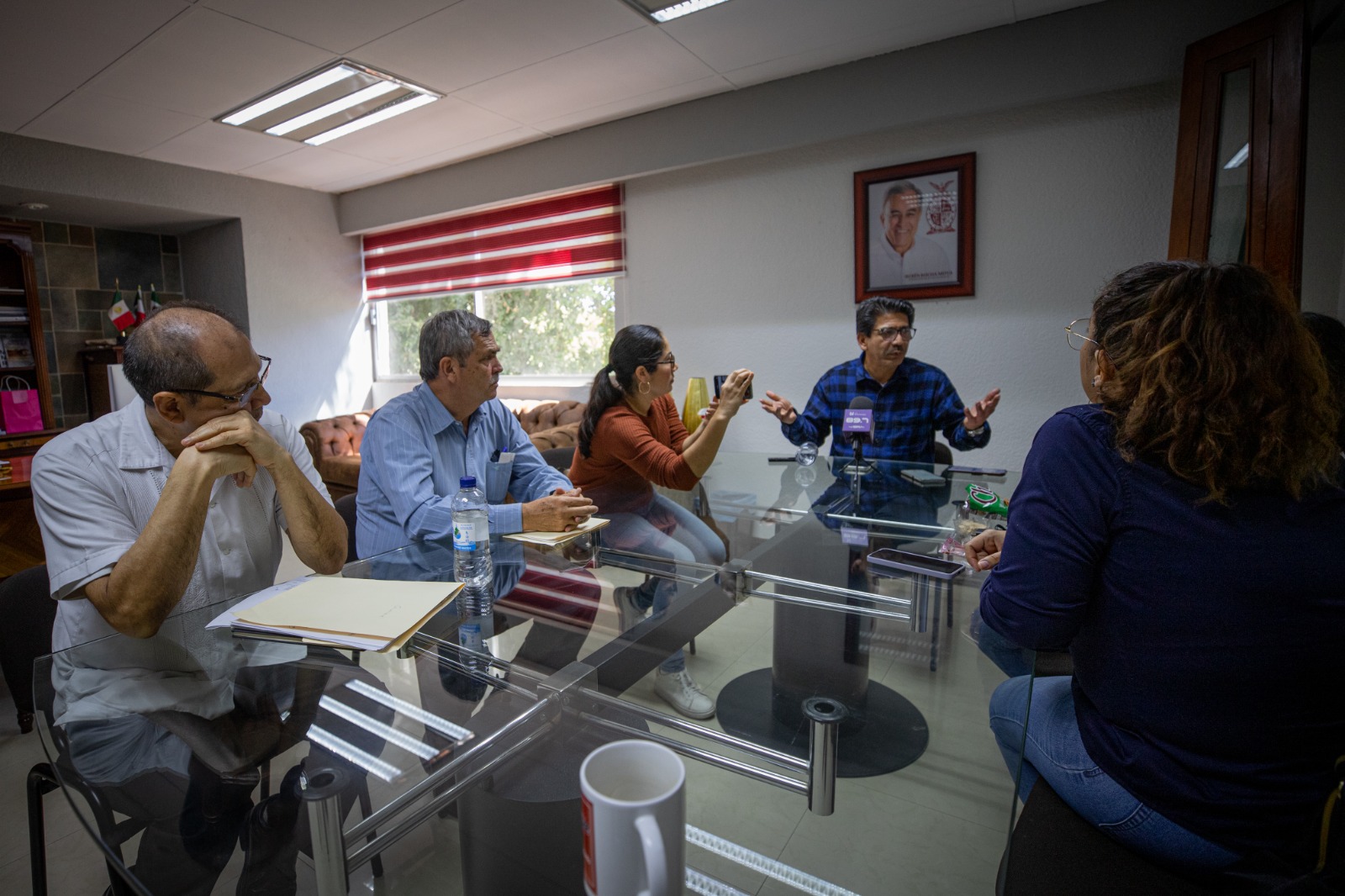 Trabajadora del Satag volverá a Bienestar; logran acuerdo con Catem
