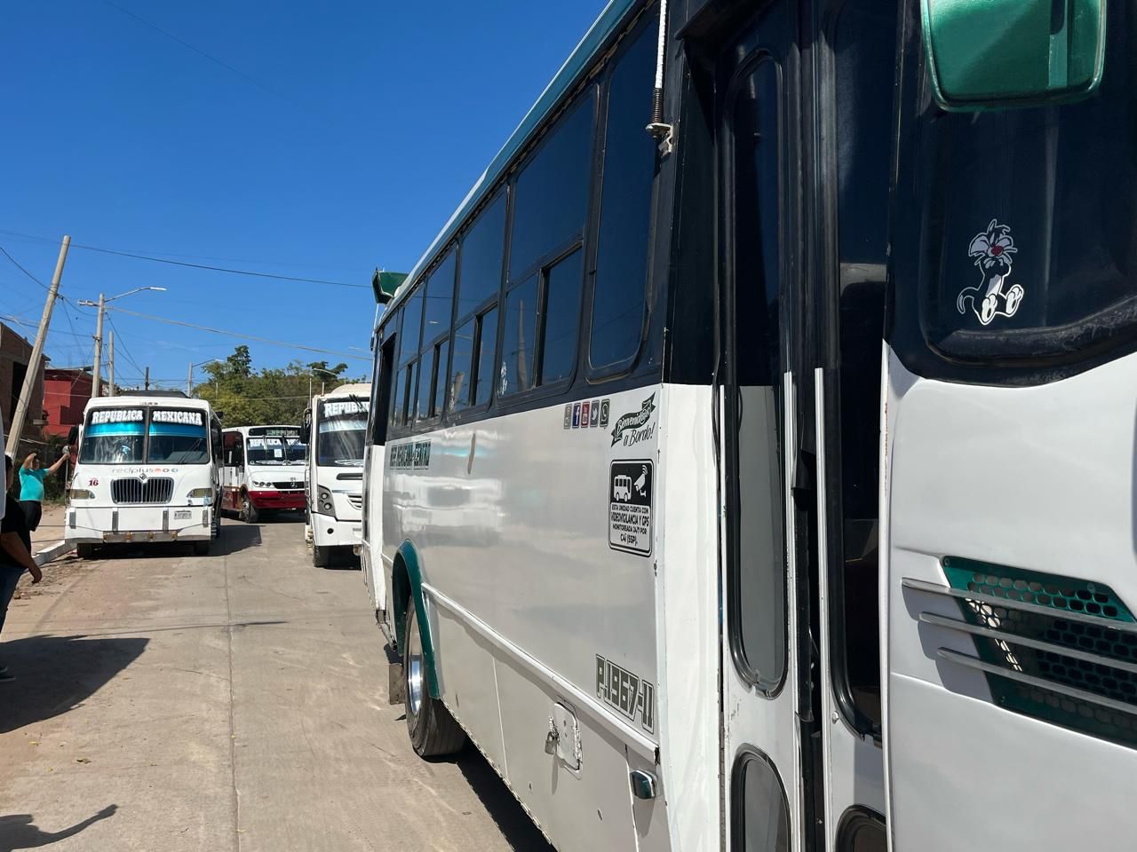 ¡Ya está en la mesa! Transportistas prevén aumento en la tarifa del transporte público en Sinaloa