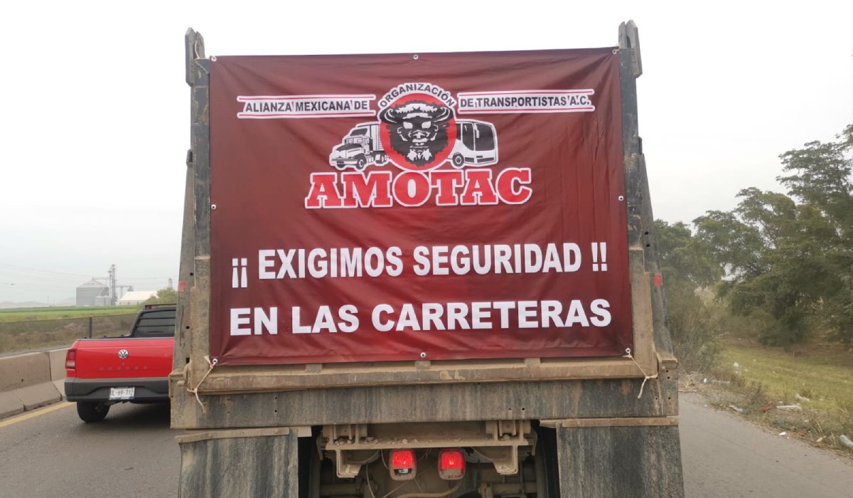 “¡No más operadores asesinados!”: Transportistas en Sinaloa se unen al paro nacional