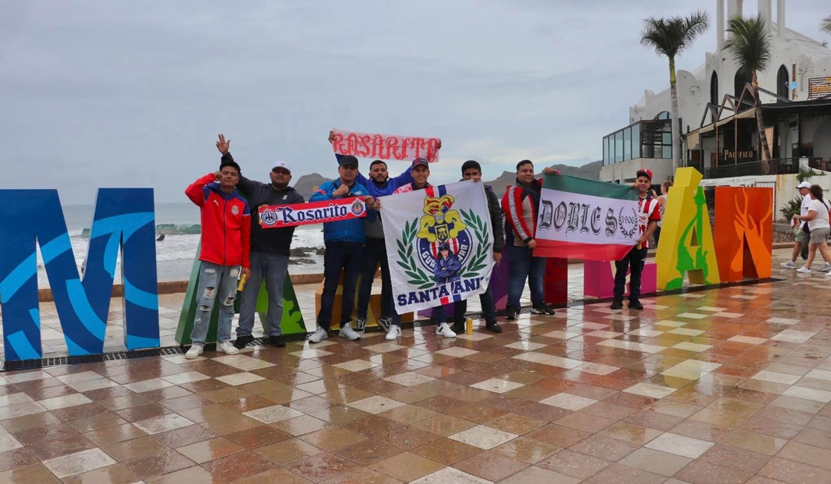 Ni la lluvia detendrá embate entre Chivas y Mazatlán FC; la afición inunda el Malecón