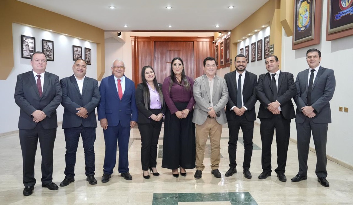 ¡Unos se van y otros llegan! Rinden protesta alcaldes sustitutos de 9 municipios de Sinaloa