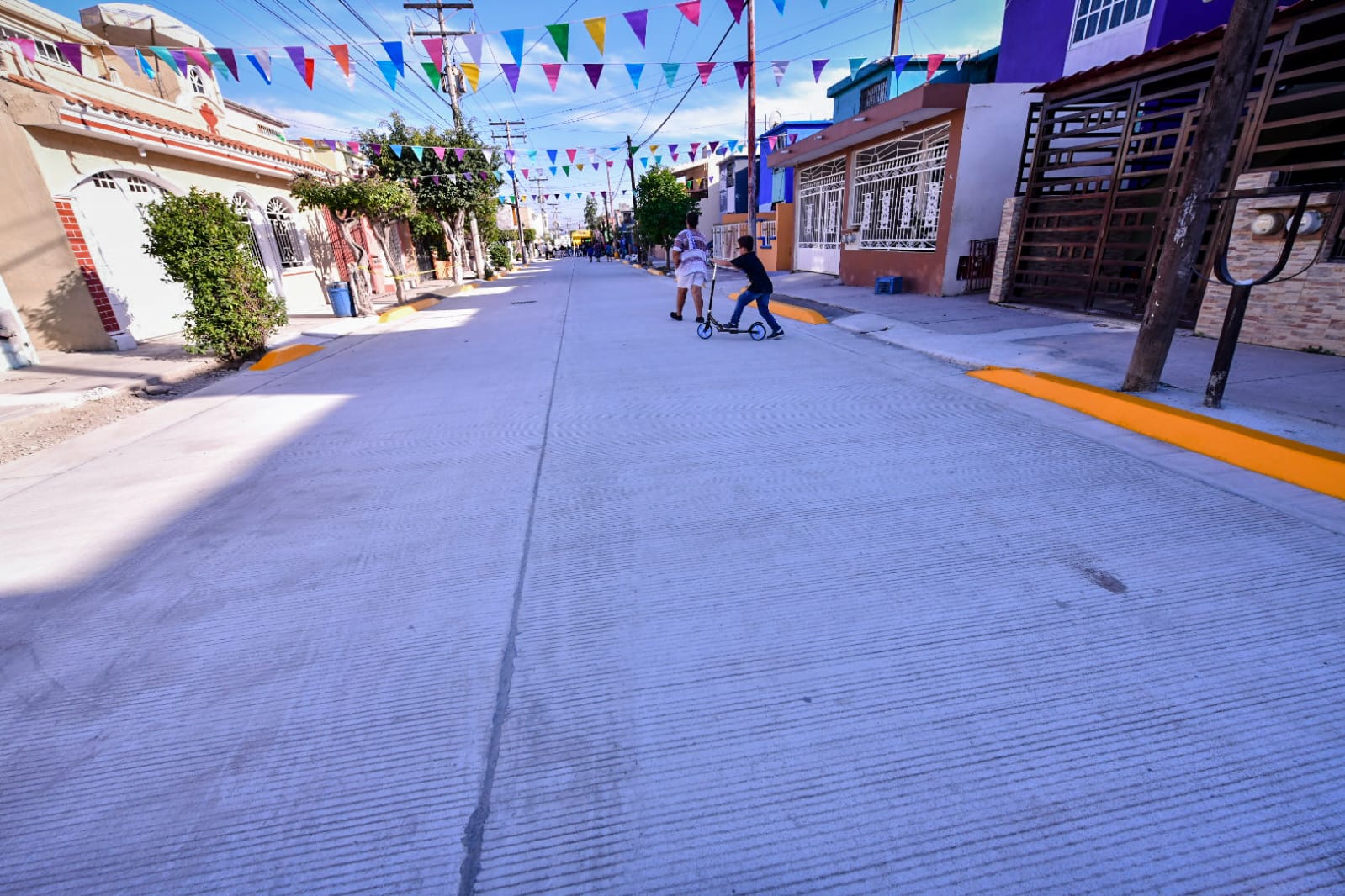Fueron escuchados los vecinos del Jabalíes y estrenaron pavimentación en Mazatlán