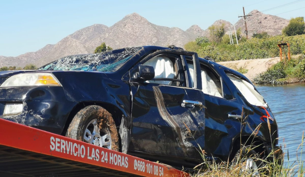 Arleth y Alejandrina iban a una fiesta, lamentablemente pierden la vida luego de caer al canal en el Tule, Ahome