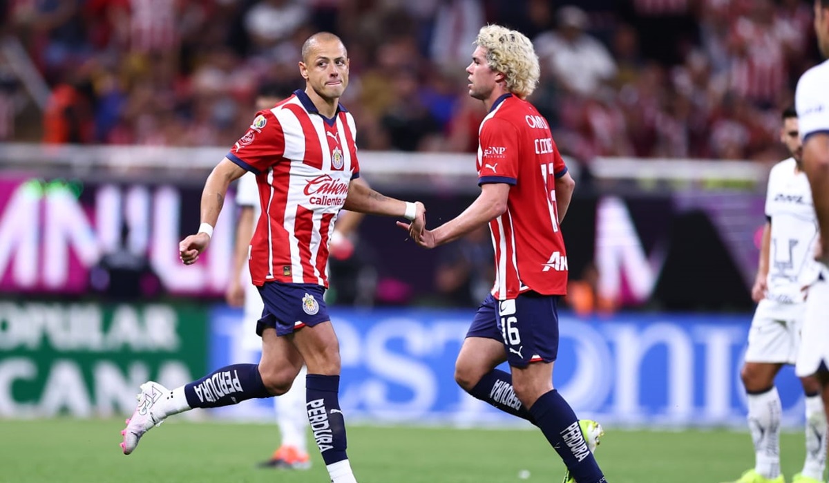 Chivas regresa a la senda del triunfo en debut del ‘Chicharito’