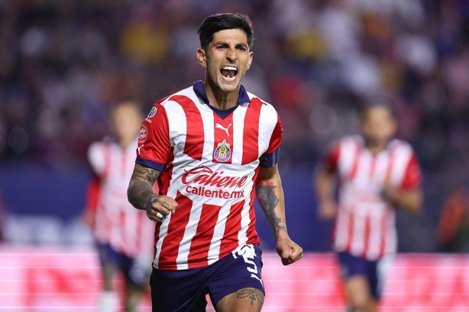 Con par de penales, Chivas triunfa ante San Luis en jornada 5 de la Liga MX