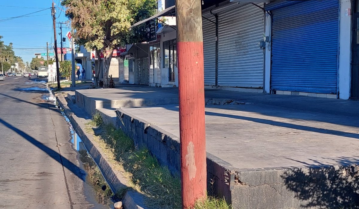 Apercibe Coepriss a Japama por quejas de ciudadanos de colapso en drenaje y riesgo a la salud pública 