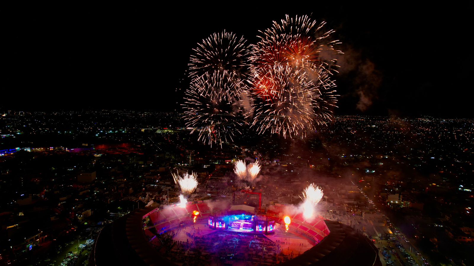 Como una noche pacífica calificó el alcalde el primer día del Carnaval Internacional de Mazatlán 2024