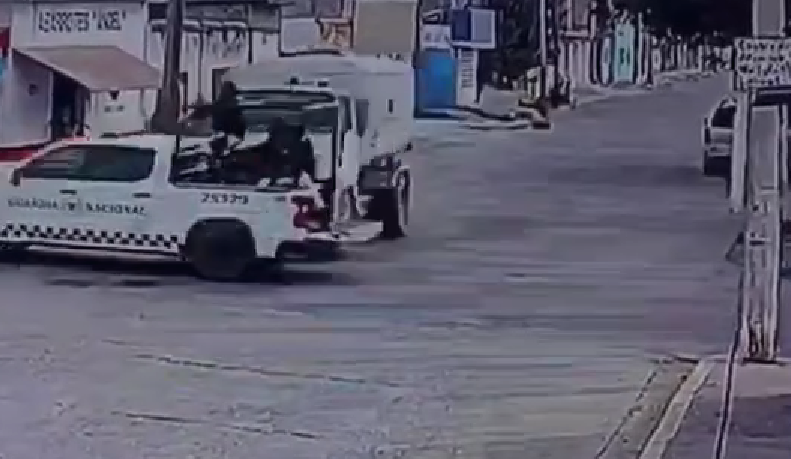 Encontronazo en Escuinapa entre patrulla de GN y camión; muere adulto mayor
