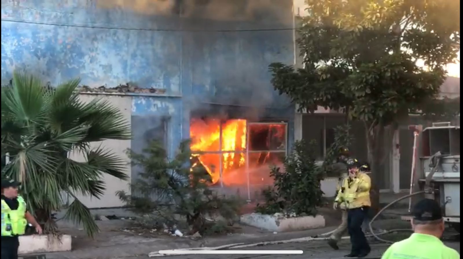 A días del 14 de febrero, Día del Amor, se incendia florería en el sector Centro de Los Mochis