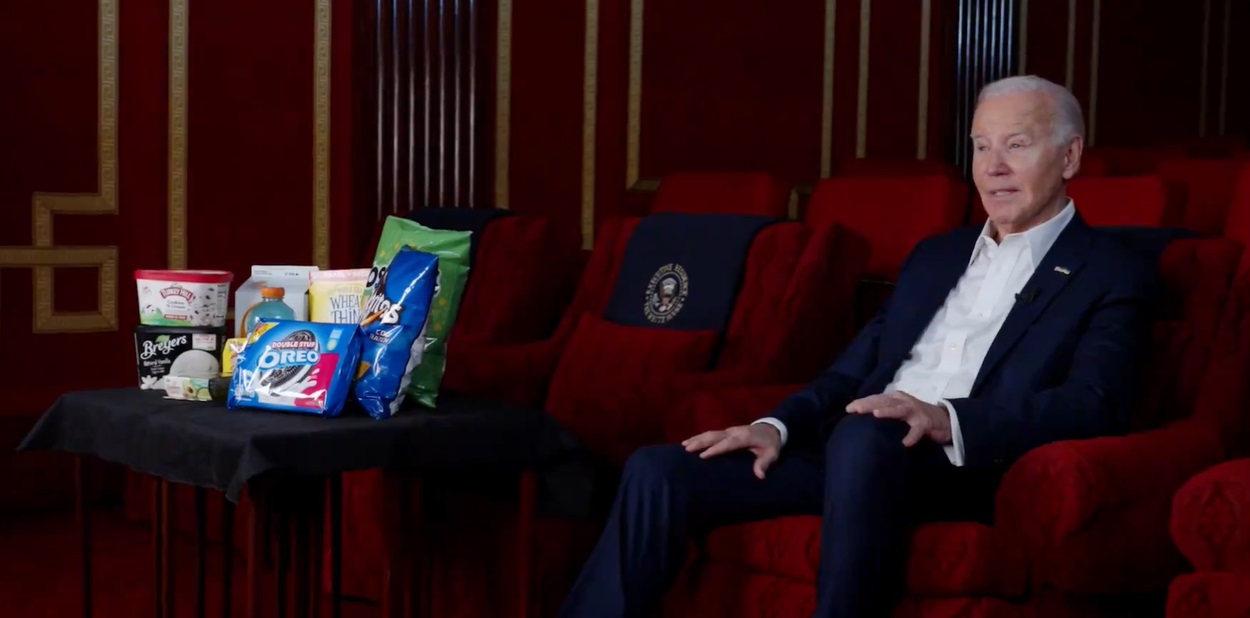‘Shrinkflation’: Biden aprovecha el Super Bowl y acusa las marcas de botanas de ‘estafar’ (video)