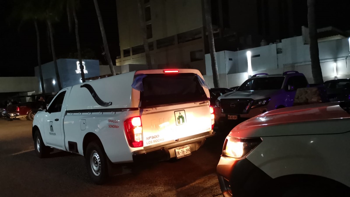Arriban a Los Mochis cuerpos de las víctimas del camionazo en Elota