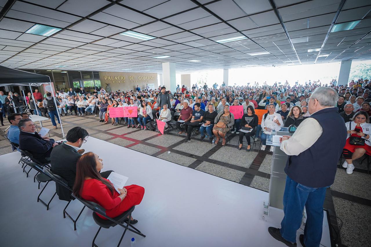 “No dejen de ser tianguistas”: Rocha al hacer entrega de equipamiento