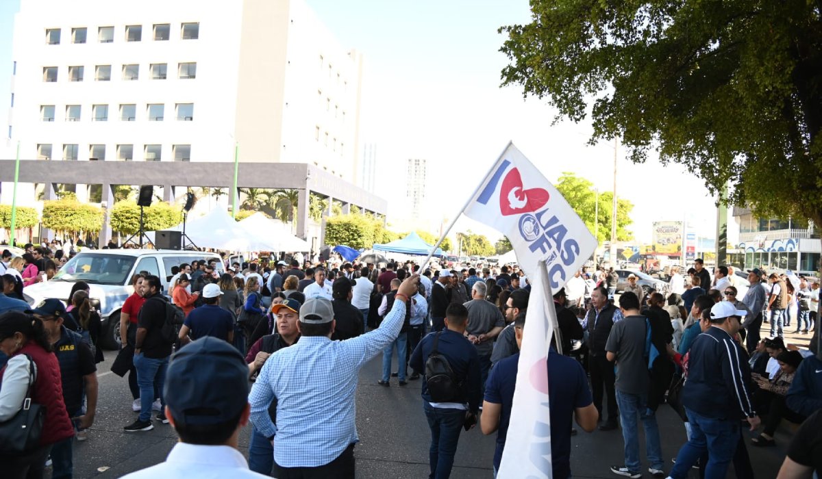 Universitarios de la UAS mantuvieron tomado el bulevar Sánchez Alonso por casi 7 horas