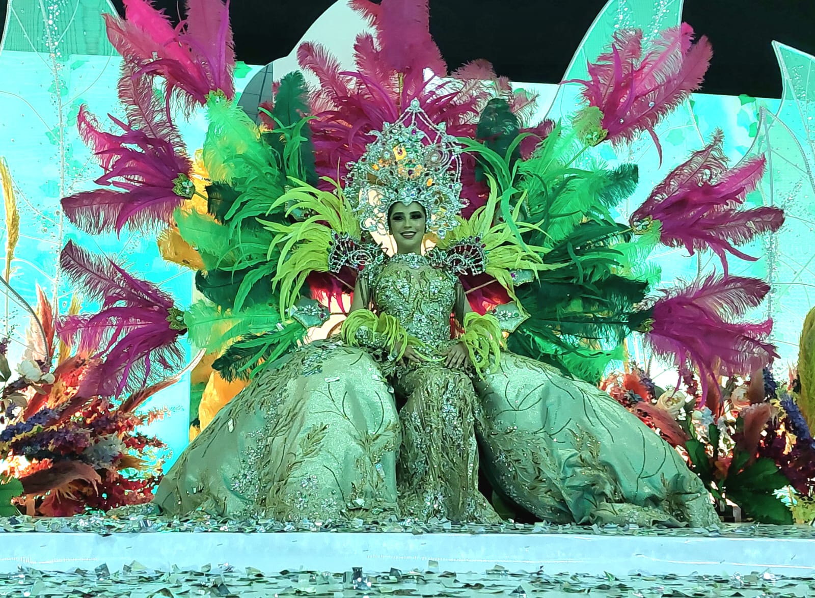 Marla I es la nueva soberana de los Juegos Florales del Carnaval Guamúchil 2024