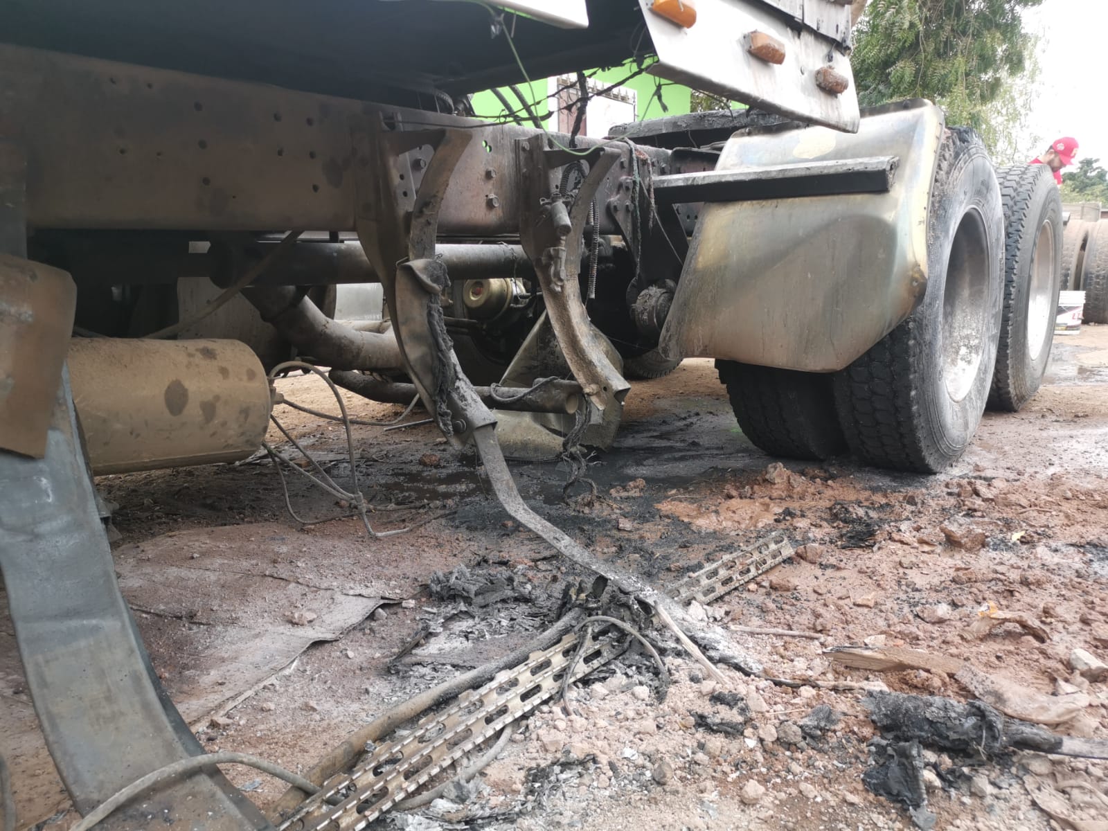 En Los Mochis, mecánico hacía trabajos de soldadura en un tanque de diésel y le explota