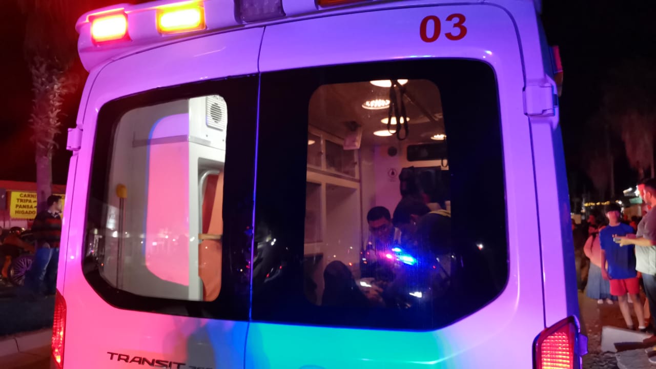 Dos mujeres resultan heridas de gravedad luego se ser atropelladas por auto “fantasma” en Los Mochis