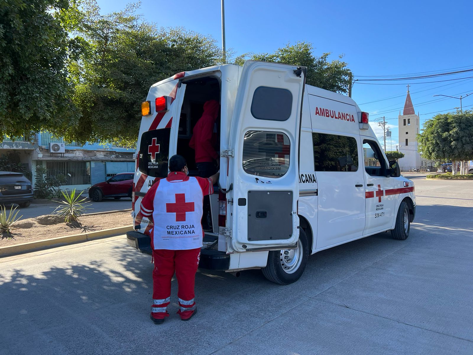 Inicia jornada de limpieza en cuarterías de Cortines y trasladan al hospital a niño de un año