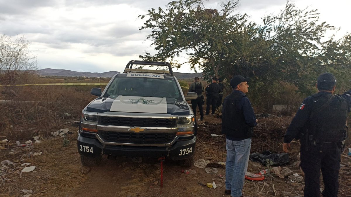En Culiacán, asesinado y sujeto de las manos hacia la espalda localizan a un hombre en la colonia El Barrio