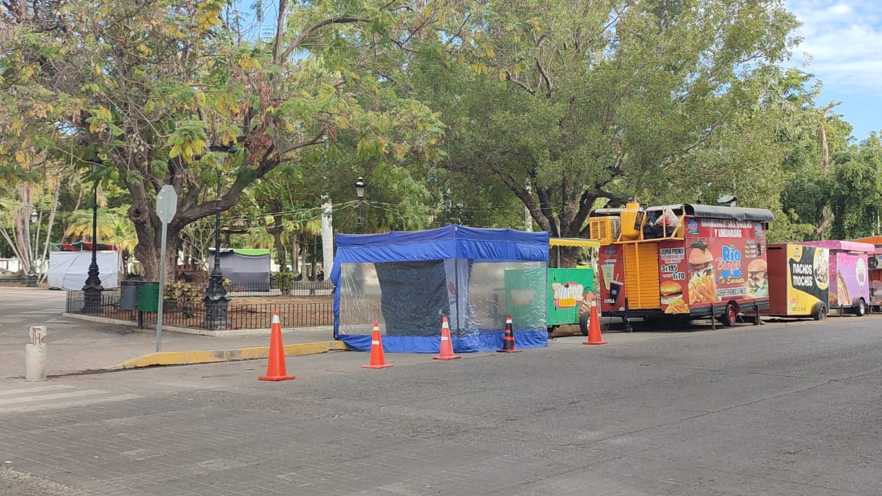 Comerciantes de la Plazuela 27 de Septiembre de Los Mochis, asumen reto de mantener el orden y limpieza de la zona