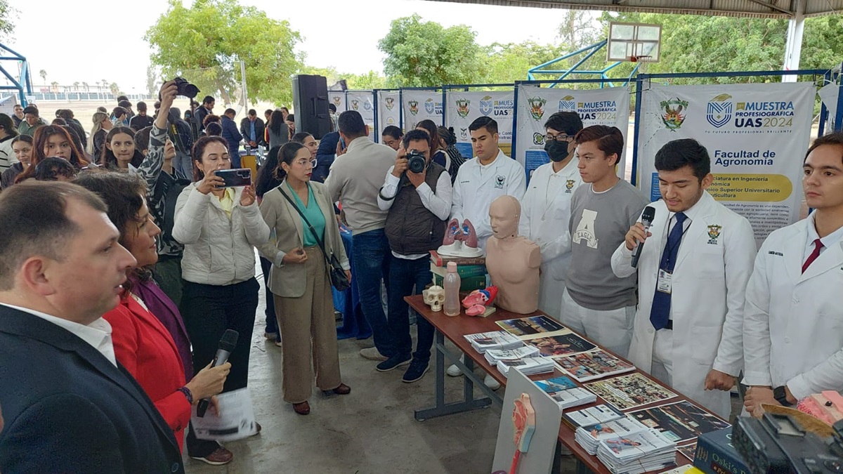 Realiza UAS unidad regional norte Muestra Profesiográfica 2024 para jóvenes de preparatoria