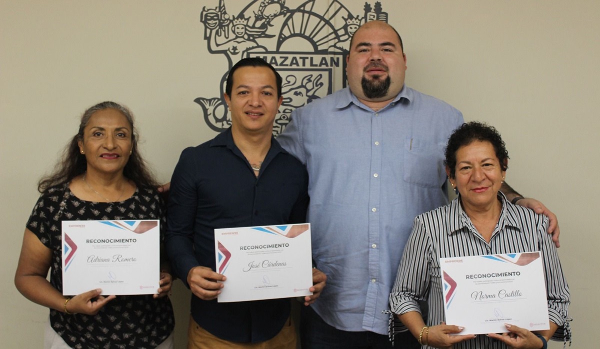 Reconocen a tres beneficiarios del programa Emprende Sedectur en Mazatlán