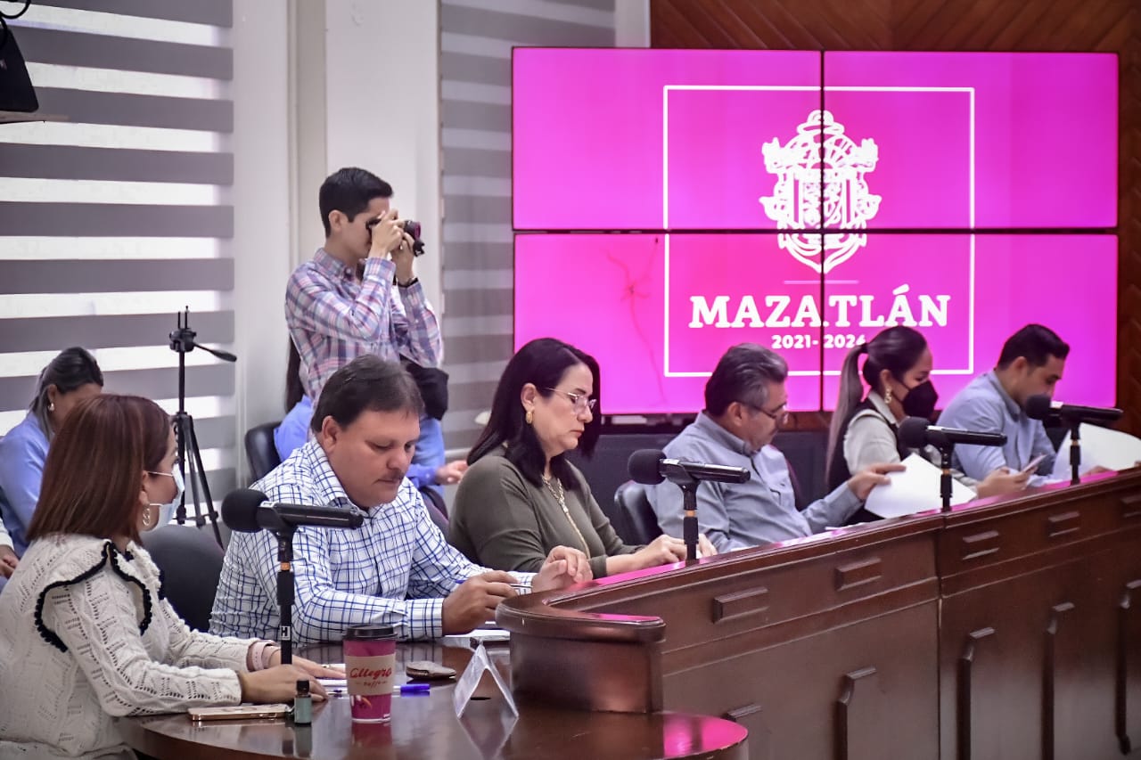 Por lo menos dos regidores del Ayuntamiento de Mazatlán saldrían para contender por un cargo