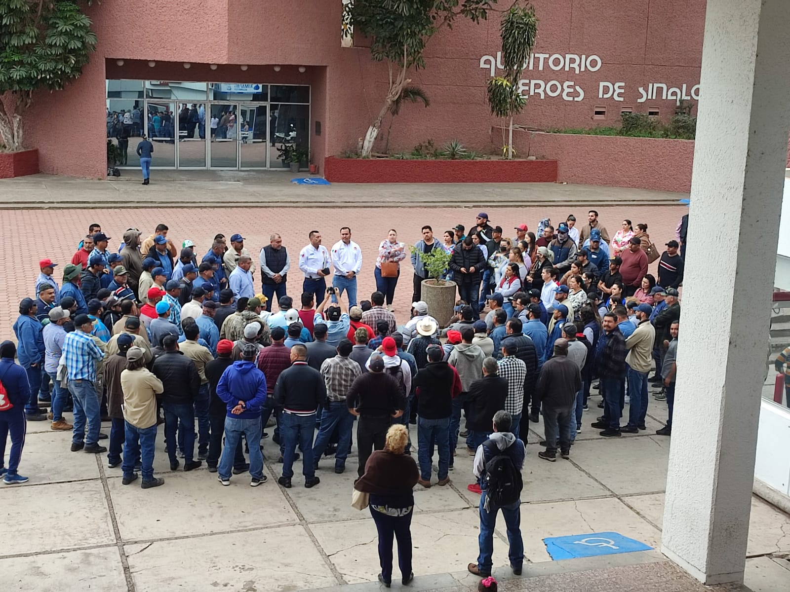Llaman a sindicalizados de Jumapag a no afectar al usuario; les descontarán el día