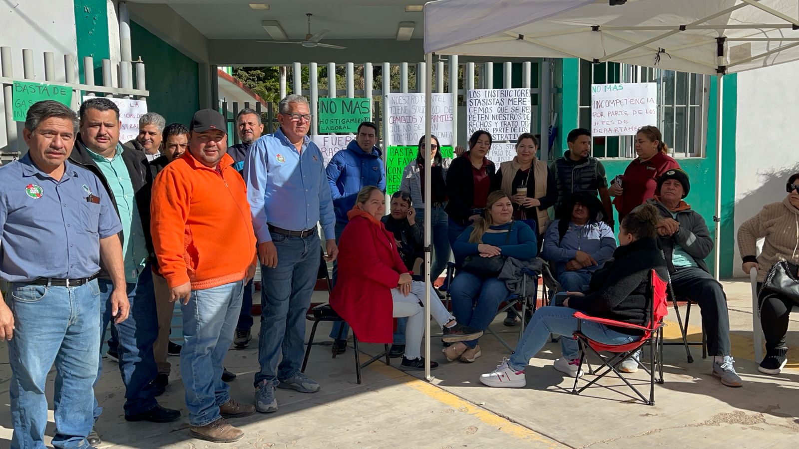 Trabajadores de Icatsin en Guasave acusan hostigamiento laboral; piden destituir a la administradora del plantel