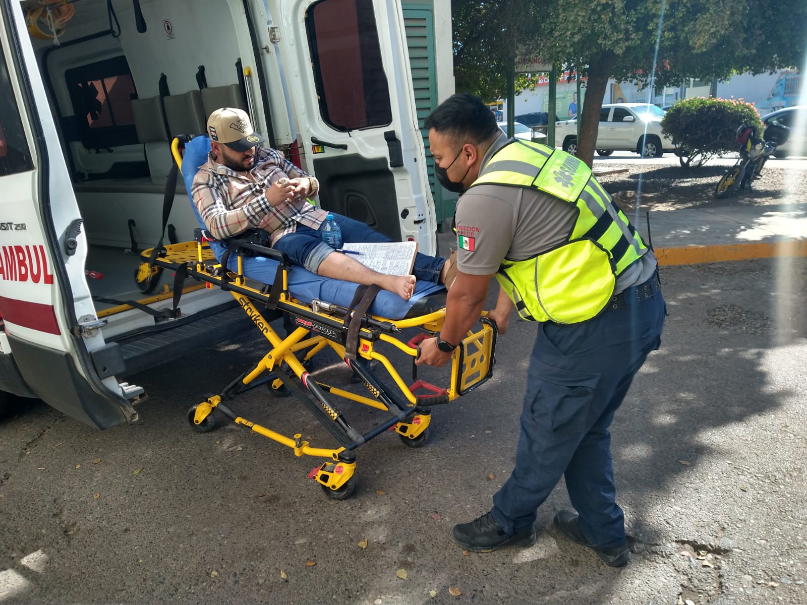 ¡Iba en el celular! Están vivos y escaparon los dos choferes del camión 502 accidentado: sobreviviente