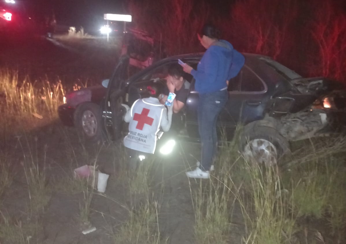 Cinco personas lesionadas tras registrarse choque sobre la México 15 en Guasave