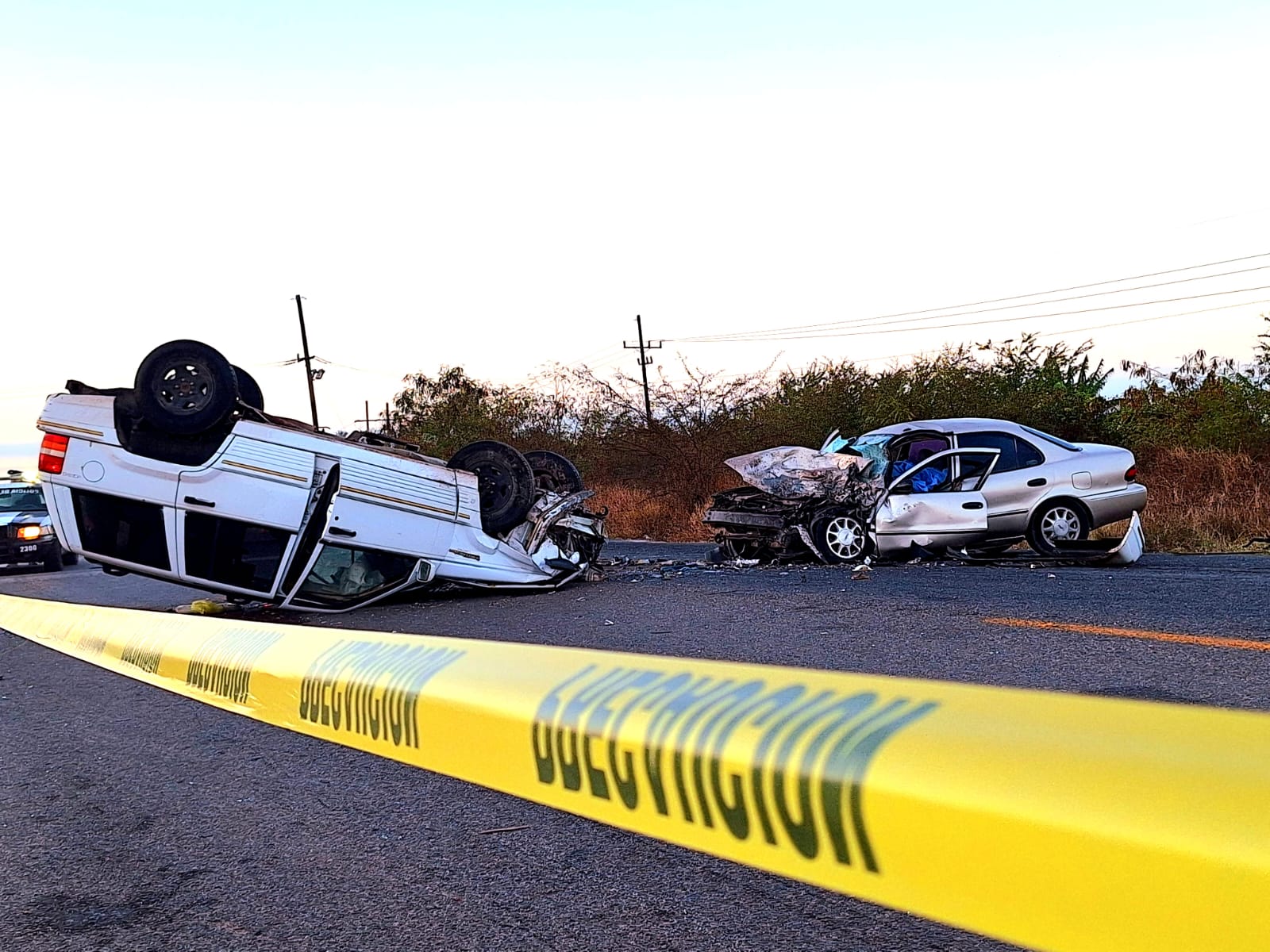 Encontronazo y volcadura deja un muerto y tres heridos al sur de Culiacán