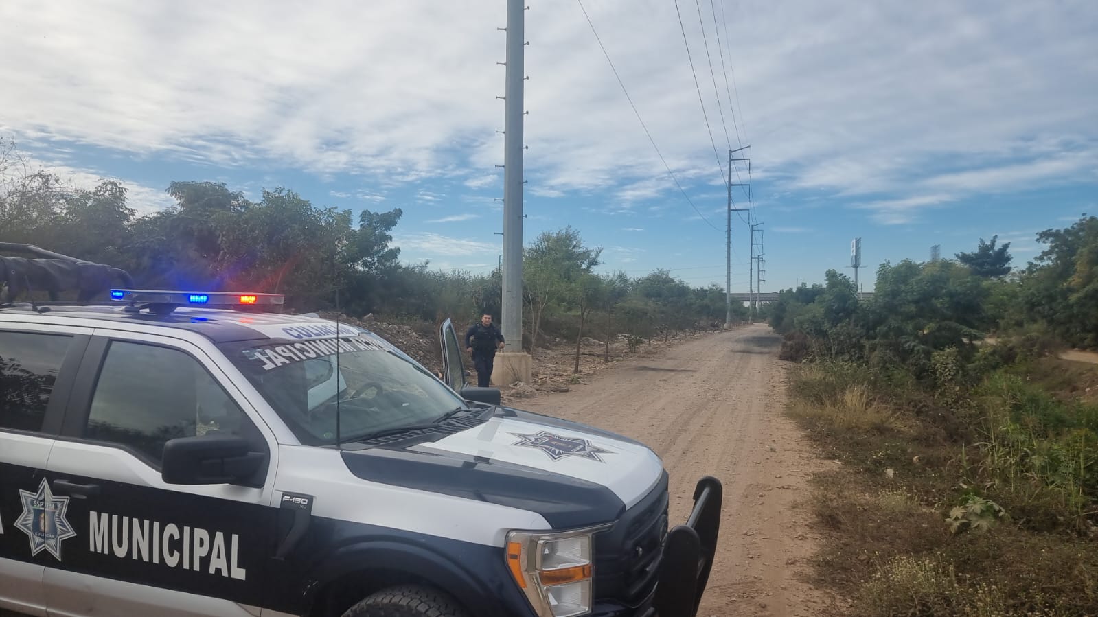 Esposado y asesinado a balazos encuentran a un hombre al sur de Culiacán