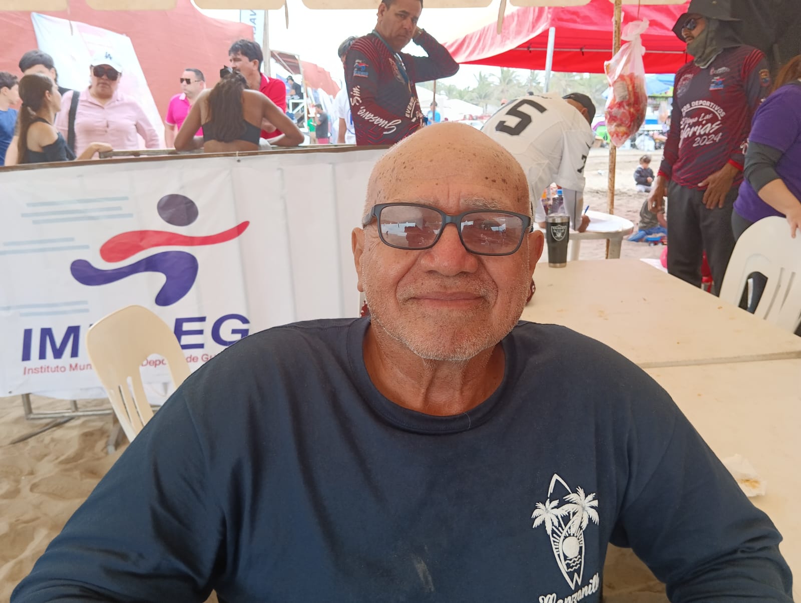 Vemos placas de Sinaloa y creemos que traen armas de alto poder, pero los sinaloenses son amables: Colimense