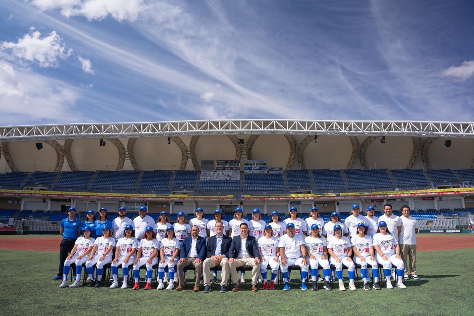 “Buscaremos el campeonato por mis dos ángeles que están arriba”: Jorge Corvera, mánager de Charros femenil