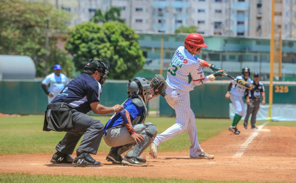 México derrota a Venezuela y termina invicto la primera ronda en la Serie del Caribe Kids 2024