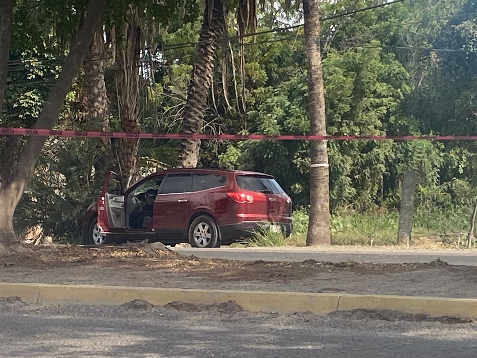 Hombre con órdenes de aprehensión es abatido en tiroteo al enfrentarse a policías que lo iban a detener, en Mochicahui, El Fuerte