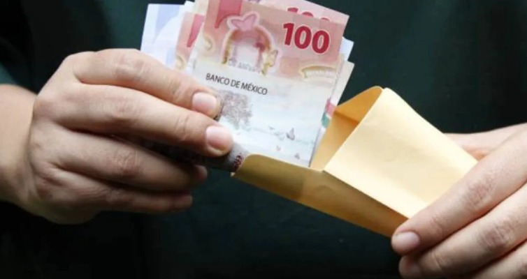 ¿Qué es la prima vacacional y cómo se calcula? Entérate