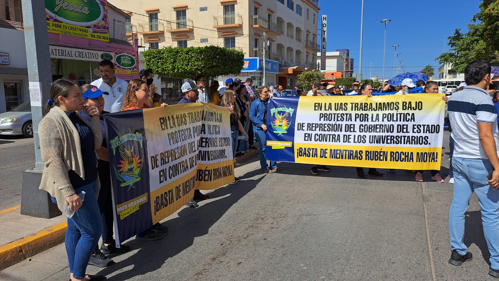 También en Guamúchil protesta la UAS; acusan persecución política