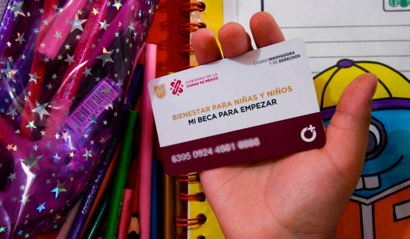 ¿Por teléfono o en línea? Así consulta si te ‘cayó’ el depósito de Mi Beca para Empezar