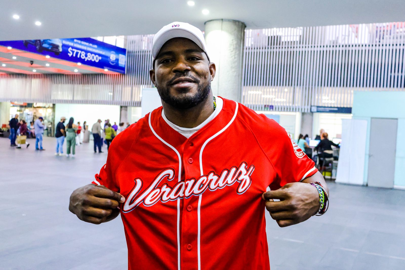 Yasiel Puig llega a México para unirse a El Águila de Veracruz en la LMB