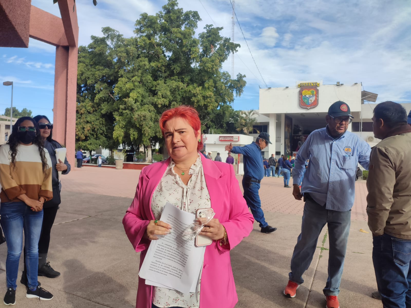 Con huelga de hambre de tres trabajadoras inicia cuarto día de toma del Ayuntamiento de Guasave