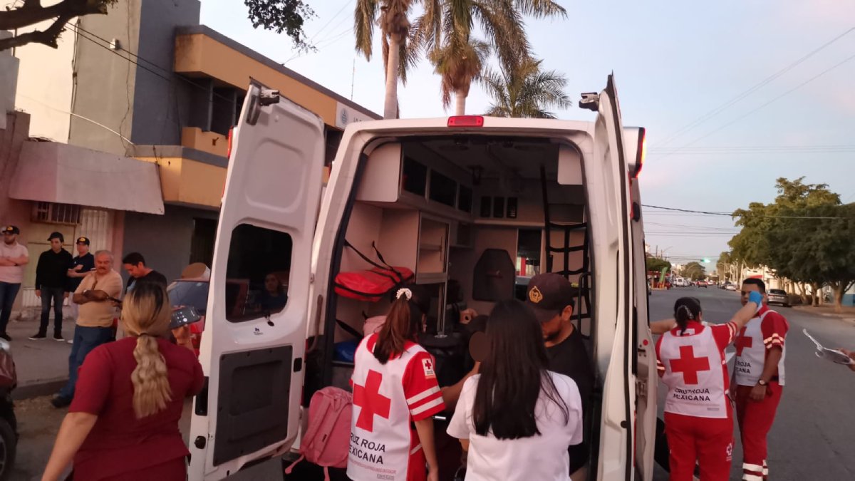 Aparatoso accidente en sector centro de Los Mochis deja tres mujeres lesionadas