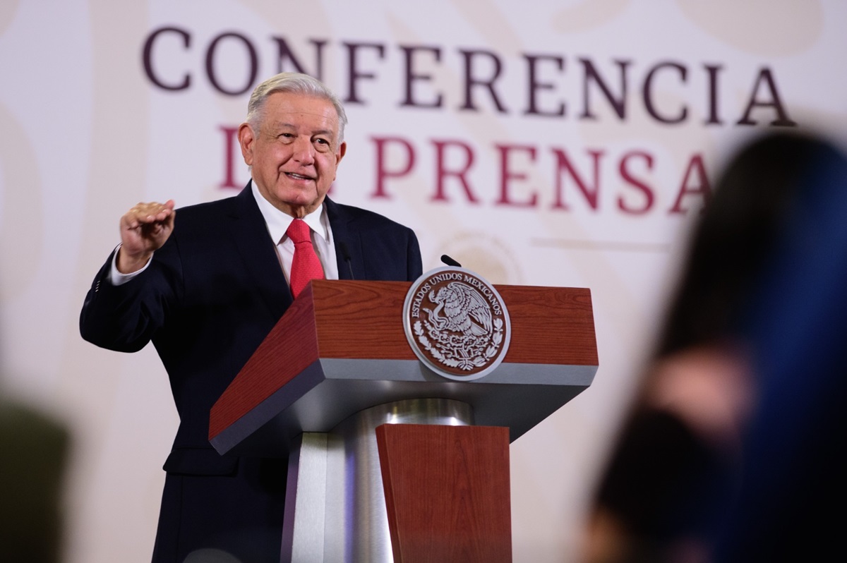 Confirma AMLO ‘mañanera’ dedicada al eclipse solar total desde Mazatlán y anuncia transmisión especial