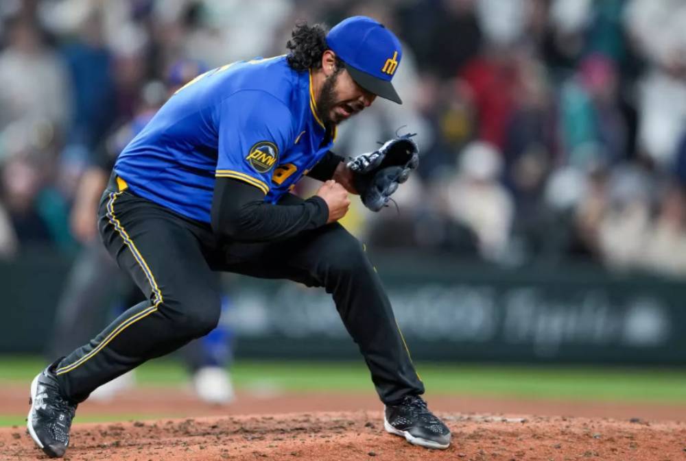 Mientras Julio Urías espera noticias de GL, Muñoz y Thomas lucen en la segunda jornada de las Mayores