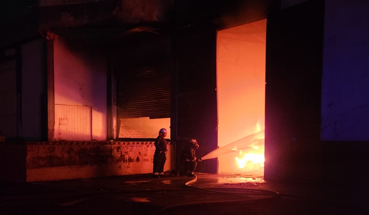 Arde por tercera ocasión bodega en El Quemadito, en Culiacán