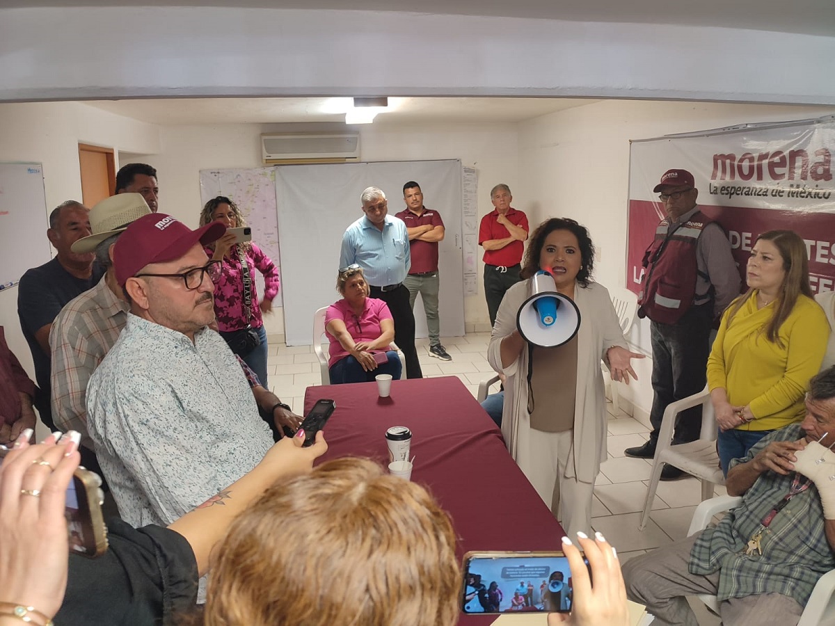 ¡Que muestren las encuestas! Aurelia Leal llega al comité de Morena exige que muestren no hubo imposición